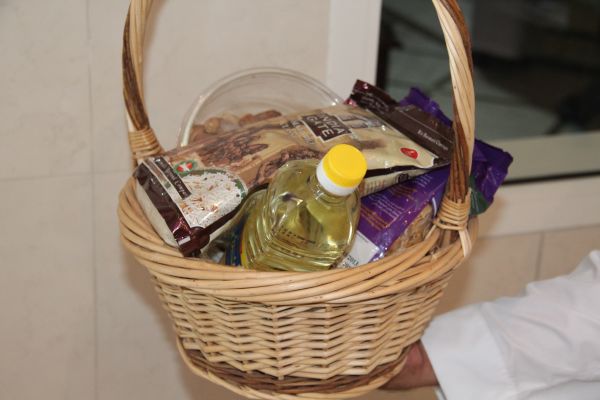 المبكرة و صدقة السلة الغذائية