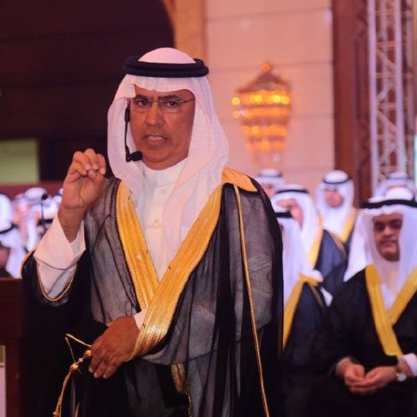 حفلُ تَخْرِيْجِ الدفعةِ الخامسة عشرةَ بالقسمِ الثَّانويِّ