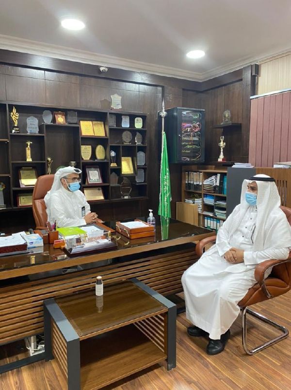 زيارة مشرف الصفوف الأولية بالإدارة العامة للتعليم بجدة