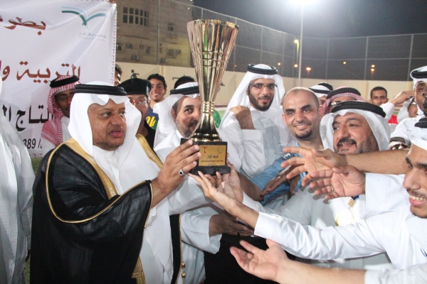 منتخب الأقصى الابتدائية يحقق بطولة النسيم لكرة القدم